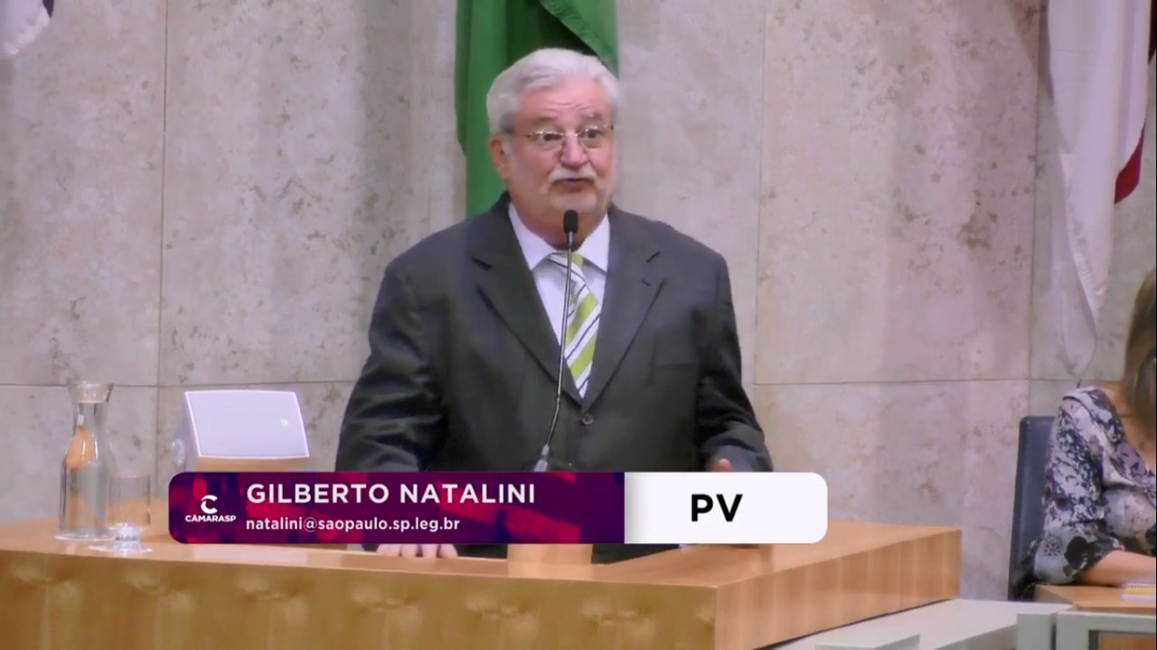 Vereador Natalini defende o projeto de lei sobre logística reversa.